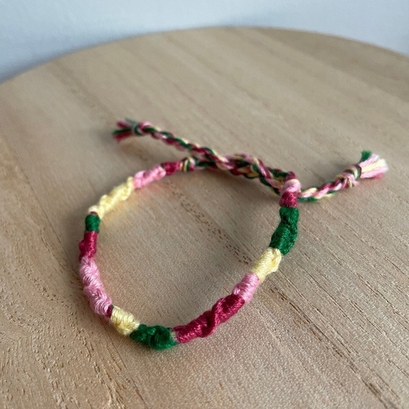 Handmade Jewelry - Amaryllis Woven Bracelet